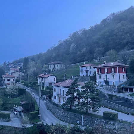 Laghi Di Como Appartamento Di Licinia E Mario Asso Luaran gambar